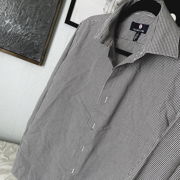 Basic dress up shirt - Picture 3 of 3